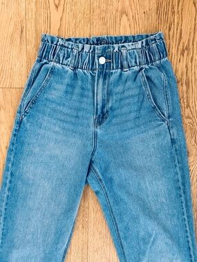 American Eagle Paperbag High Waist Straight Leg Jeans, Size 2 Short